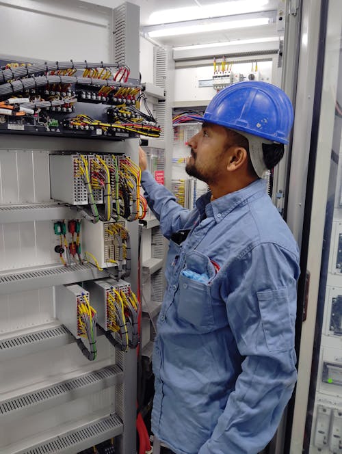 Electrical panel upgrade services